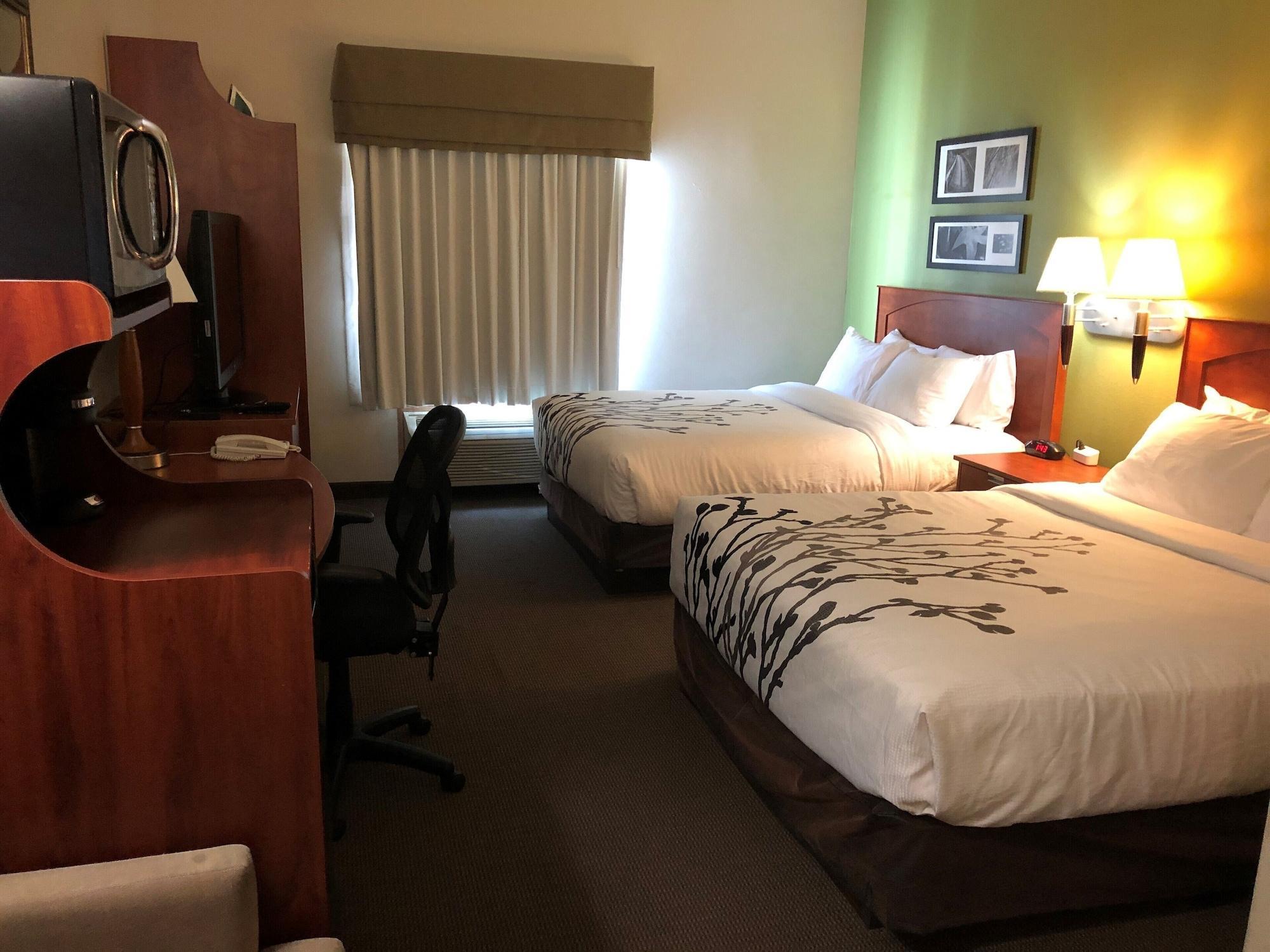 Sleep Inn & Suites Conference Center And Water Park Minot Esterno foto
